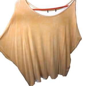 Women’s Buffalo David Top - Yellow - Still in Excellent condition - measurements